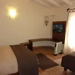 La Morada Suites